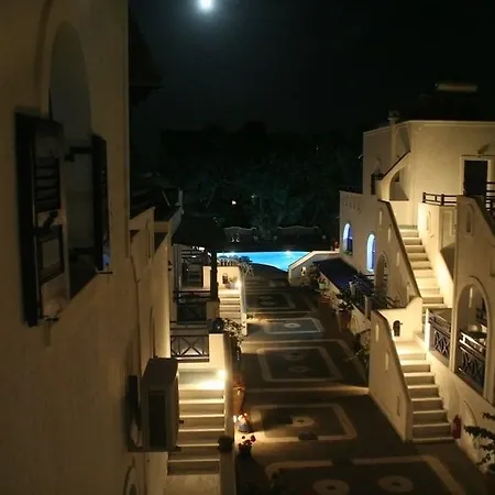Aparthotel Samson΄s Village Perissa (Santorini)
