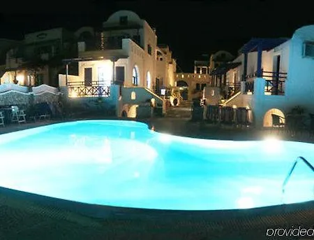 Samson΄s Village Perissa (Santorini)
