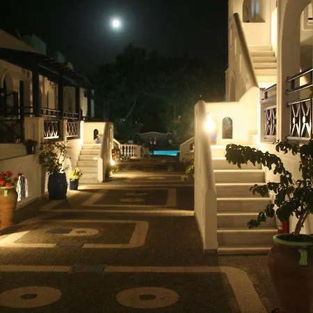 Samson΄s Village Aparthotel
