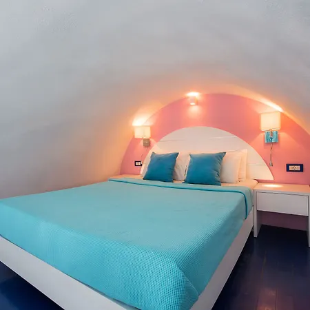 Samson΄s Village 3* Perissa (Santorini)