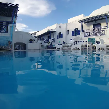 Samson΄s Village Perissa (Santorini)