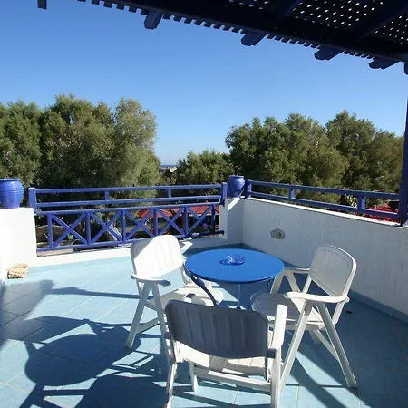 Apart-hotel Samson΄s Village Perissa (Santorini)