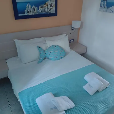 Samson΄s Village Lägenhetshotell Perissa (Santorini)