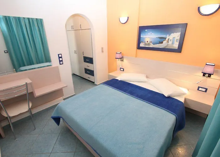 Samson΄s Village Perissa (Santorini)