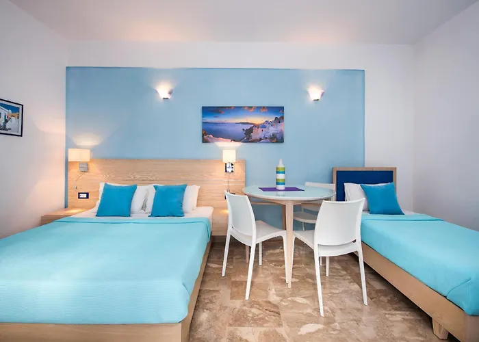 Samson΄s Village Perissa (Santorini)